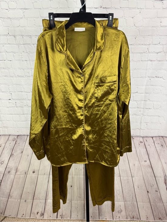 Taylor Swift Other - Official Taylor Swift Fearless (Taylor's Version) Gold Satin Pajama Set XL